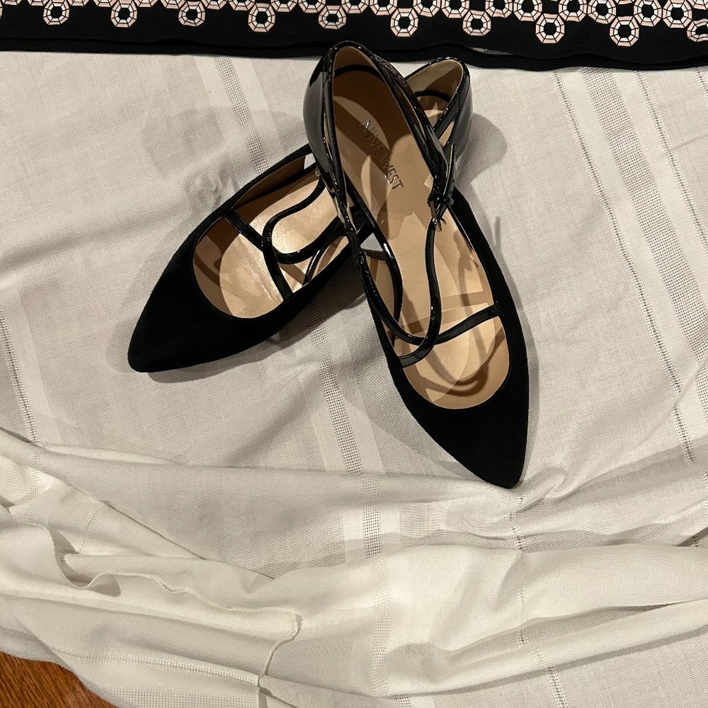 Nine West Black Suede and Patent Leather Flats Size 9M